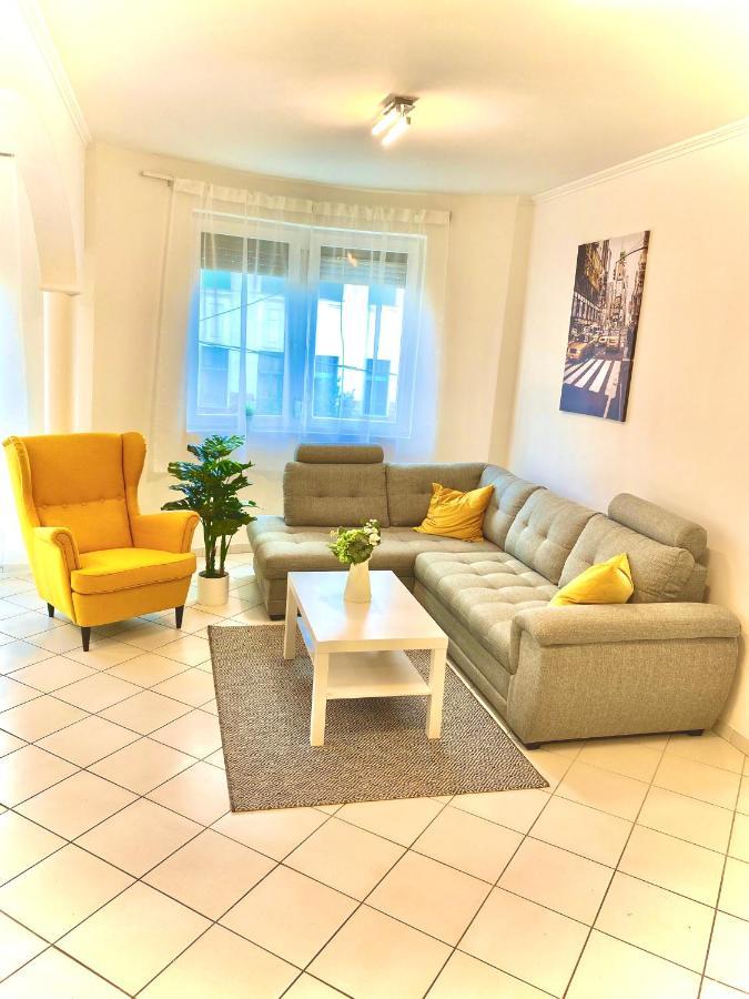Mirell Apartman Szegedin Exterior foto
