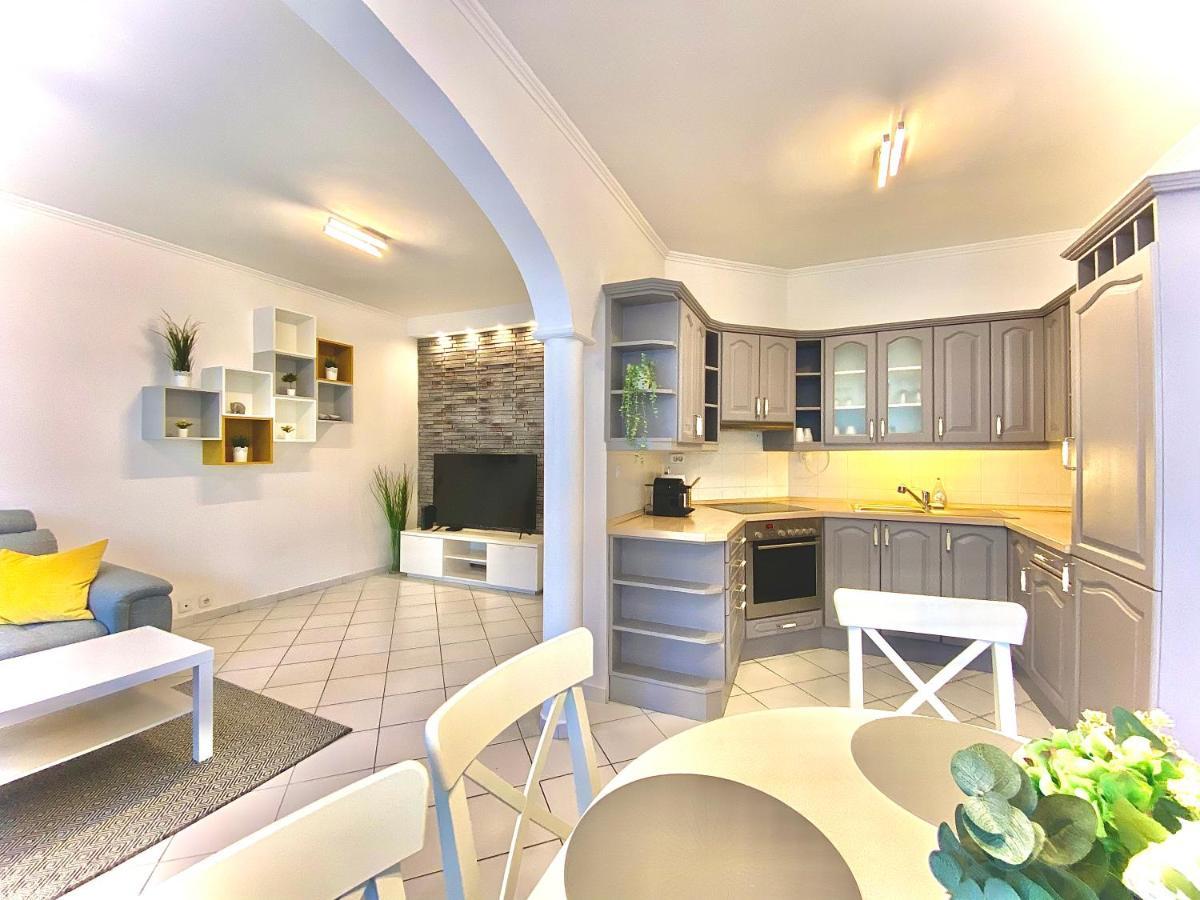 Mirell Apartman Szegedin Exterior foto