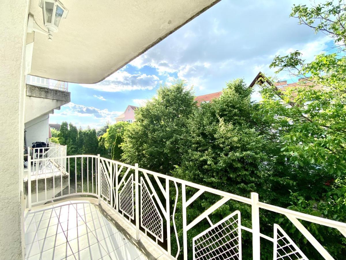 Mirell Apartman Szegedin Exterior foto